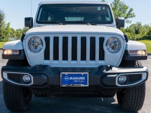 Used 2023 Jeep Wrangler Unlimited Sahara w/ Cold Weather Group AWD/4WD image 3