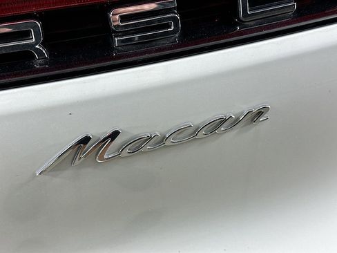 New 2025 Porsche Macan image 34