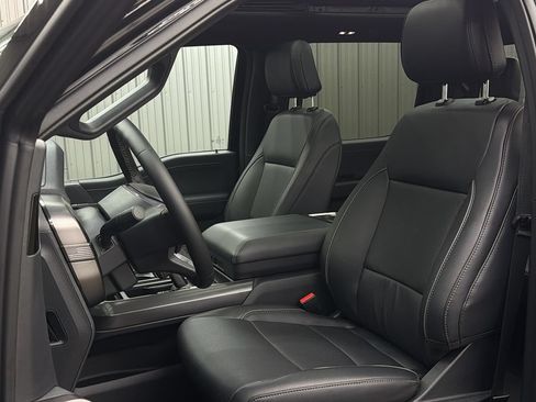 Used 2026 Ford F150 Lariat AWD/4WD image 32