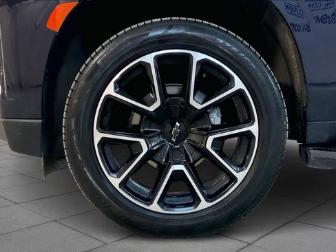 Used 2021 Chevrolet Tahoe RST w/ Luxury Package image 11