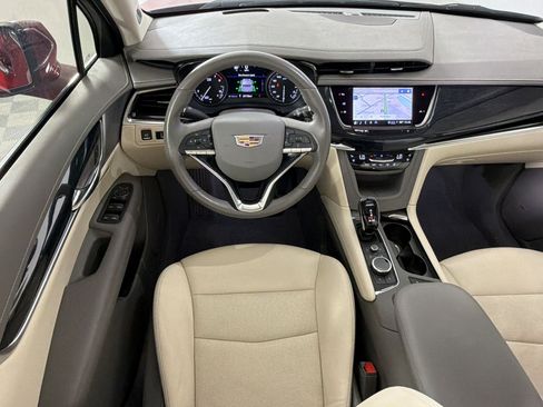 Used 2024 Cadillac XT6 Premium Luxury w/ Technology Package FWD image 30