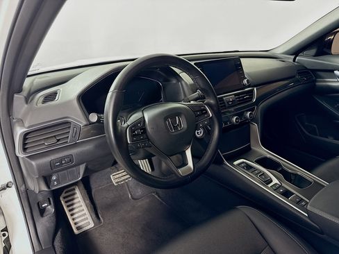 Used 2022 Honda Accord Sport image 9