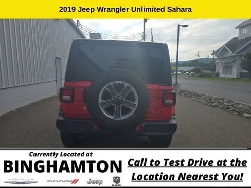 Used 2019 Jeep Wrangler Unlimited Sahara AWD/4WD image 4