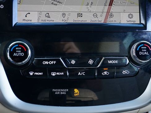 Used 2020 Nissan Murano SL w/ Moonroof Package FWD image 32