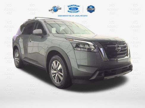 Used 2025 Nissan Pathfinder SL AWD/4WD image 12