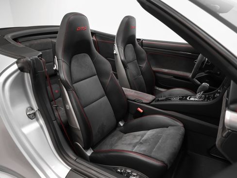 Used 2015 Porsche 911 Carrera GTS image 23