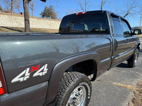 Used 2005 GMC Sierra 2500 SLE w/ Skid Plate Package image 11
