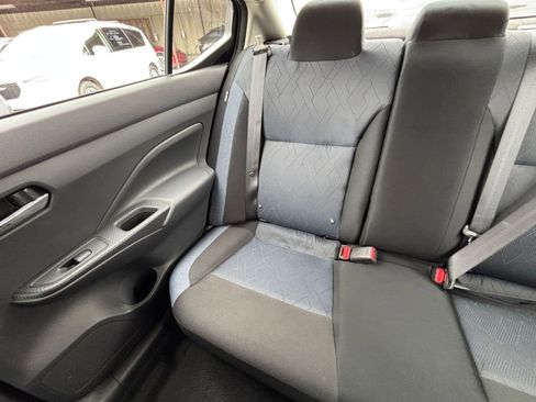 Used 2025 Nissan Versa SV image 38