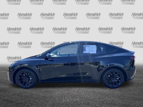Used 2022 Tesla Model Y Long Range AWD/4WD image 7