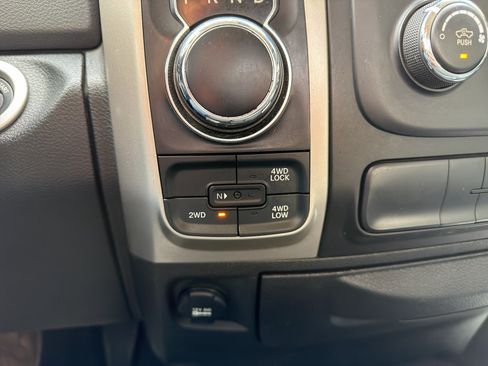 Used 2020 RAM 1500 Classic SLT AWD/4WD image 22