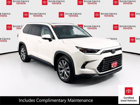 Used 2024 Toyota Grand Highlander AWD Hybrid image 2