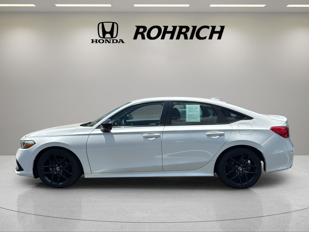Used 2023 Honda Civic Sport image 9