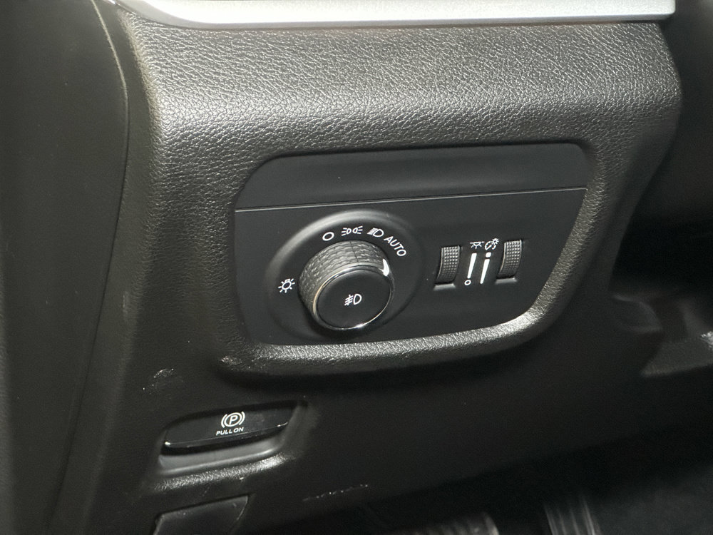 New 2027 Jeep Grand Cherokee Limited AWD/4WD image 18