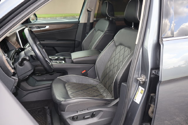 Certified 2024 Volkswagen Atlas SEL Premium R-Line AWD/4WD image 13