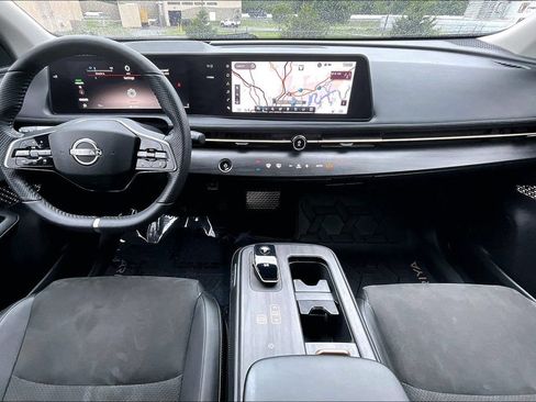 Used 2025 Nissan Ariya FWD image 9