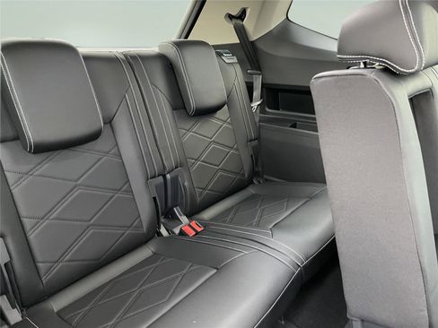 New 2026 Volkswagen Atlas SE image 22