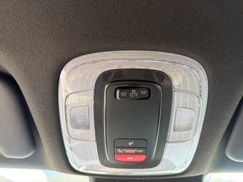 New 2025 Hyundai Elantra SEL FWD image 34