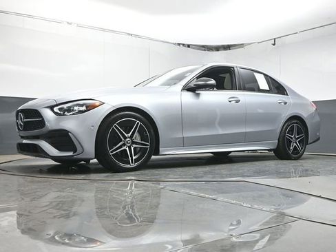 Used 2025 Mercedes-Benz C 300 Sedan image 35