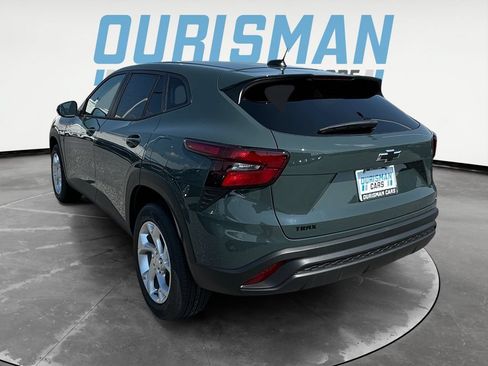 New 2026 Chevrolet Trax LS w/ LS Convenience Package FWD image 4