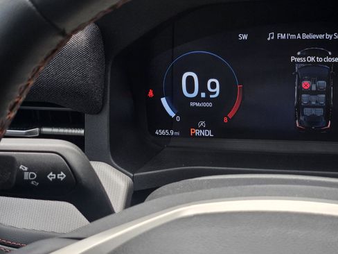 Used 2025 Ford Explorer Active RWD image 18