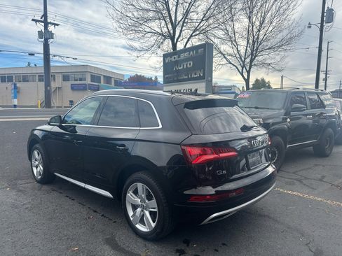 Used 2018 Audi Q5 2.0T Premium Plus w/ Premium Plus Package image 3