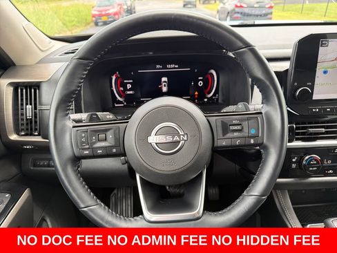 Used 2023 Nissan Pathfinder Platinum AWD/4WD image 17