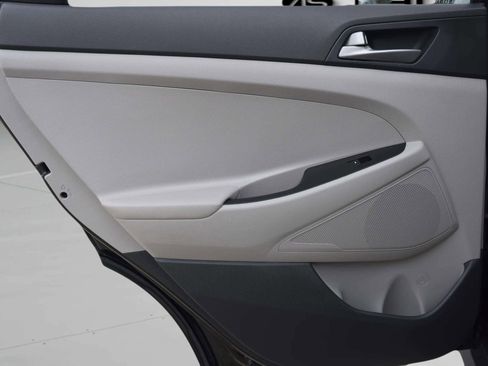 Used 2018 Hyundai Tucson SE image 25