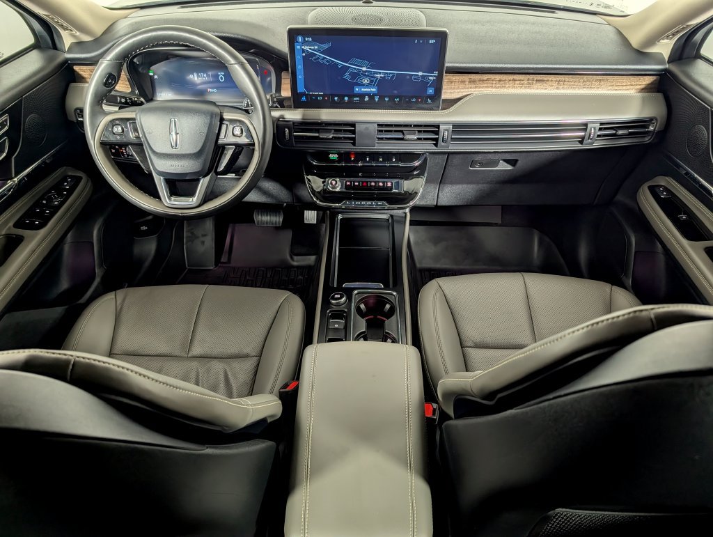 Used 2025 Lincoln Corsair Reserve AWD/4WD image 15