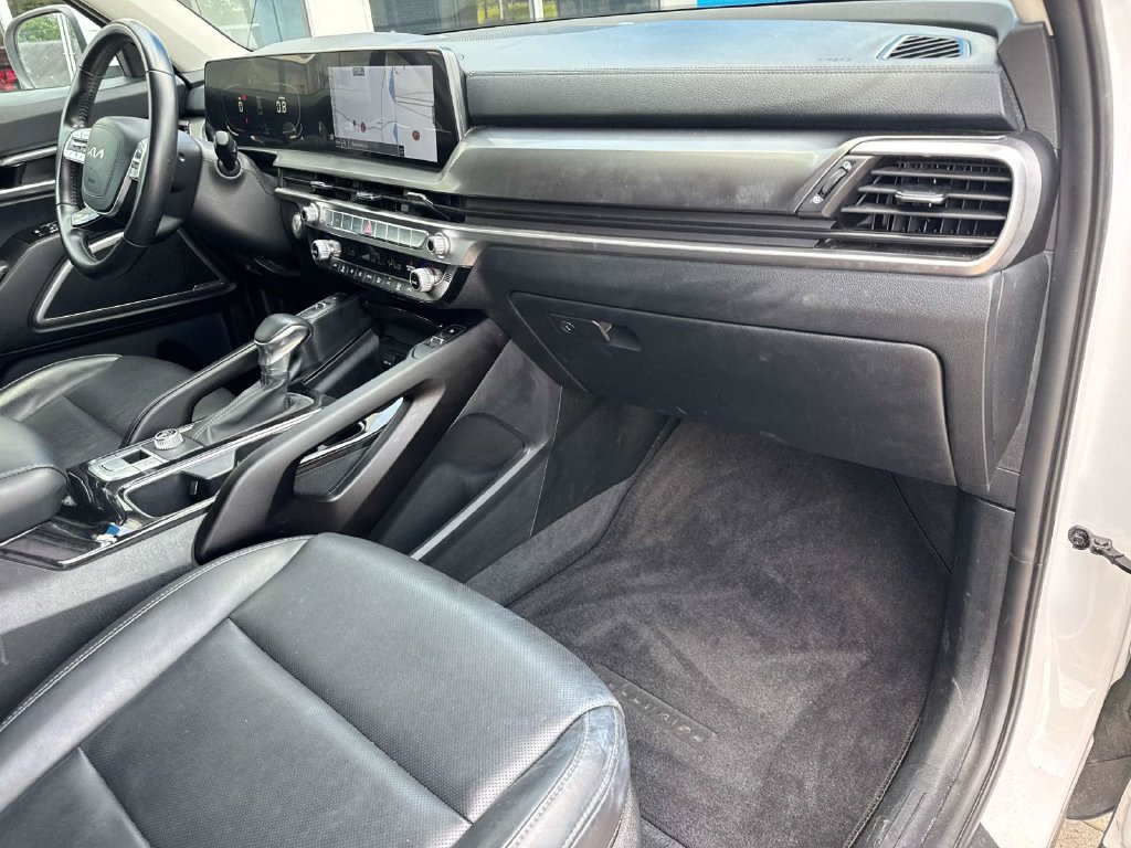 Used 2025 Kia Telluride S FWD image 18