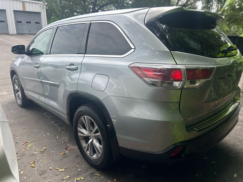 Used 2015 Toyota Highlander XLE FWD image 6