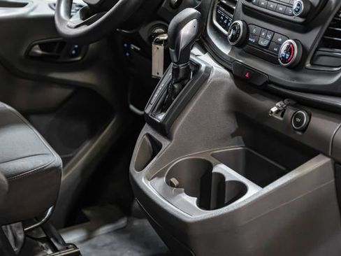 Used 2021 Ford Transit 350 XLT image 28