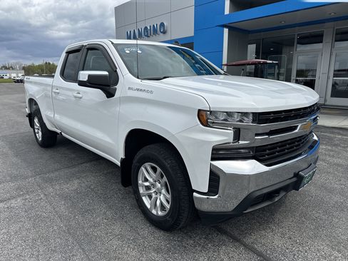 Certified 2022 Chevrolet Silverado 1500 LT AWD/4WD image 2