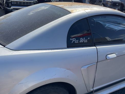 Used 2002 Ford Mustang Coupe image 11