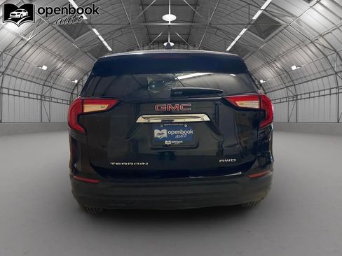 Used 2024 GMC Terrain SLE image 6
