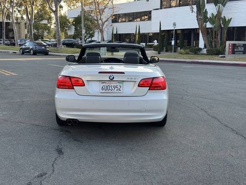Used 2011 BMW 328i Convertible RWD image 3