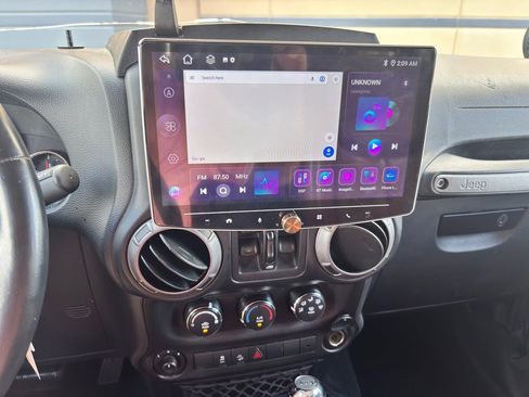 Used 2018 Jeep Wrangler Unlimited Sport S AWD/4WD image 26