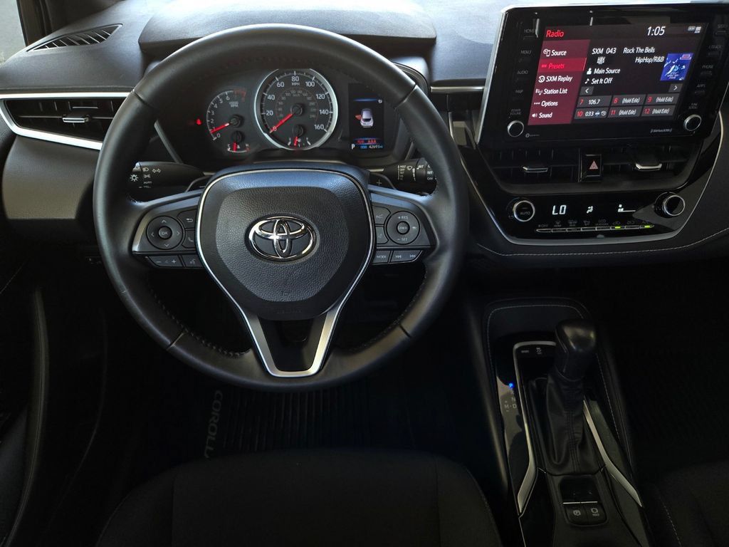 Used 2022 Toyota Corolla SE FWD image 14