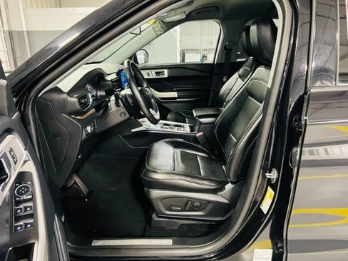 Used 2021 Ford Explorer Limited w/ Hybrid Equipment Group 310A AWD/4WD image 29