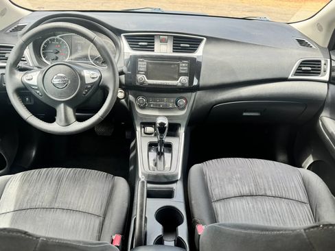 Used 2017 Nissan Sentra SV w/ Style Package FWD image 9