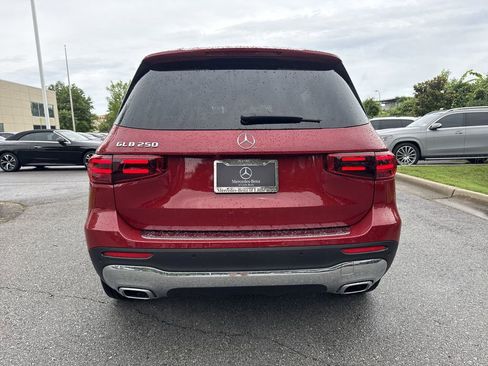 New 2025 Mercedes-Benz GLB 250 image 4