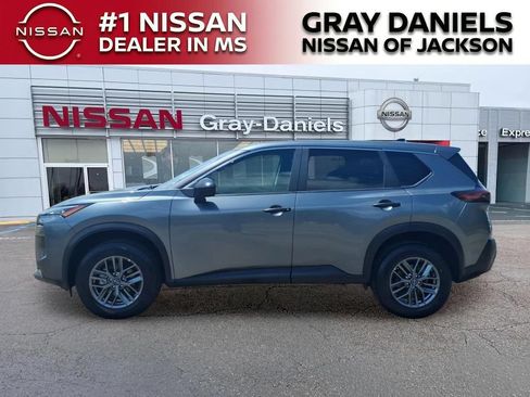 Used 2023 Nissan Rogue S AWD/4WD image 4