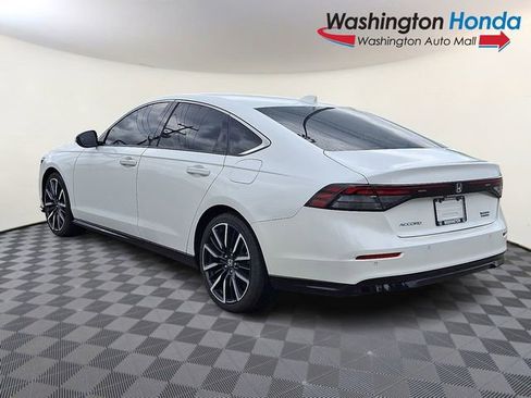 Used 2024 Honda Accord Touring image 4