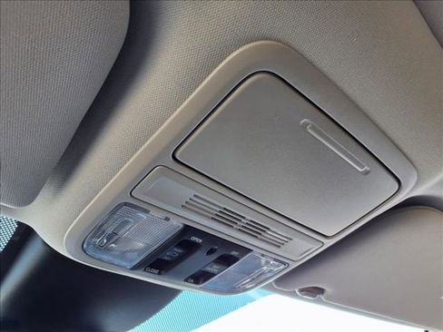 New 2026 Honda Odyssey Touring image 21