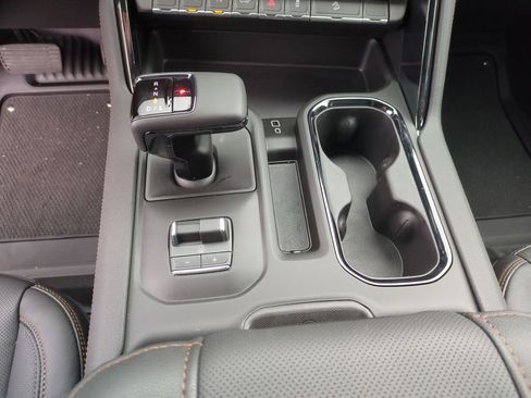 New 2026 GMC Sierra 1500 AT4 w/ AT4 Premium Package AWD/4WD image 13