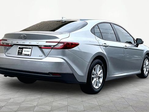 Used 2025 Toyota Camry LE FWD image 13