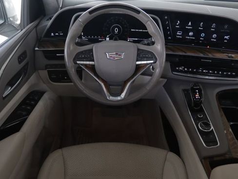 Used 2021 Cadillac Escalade Premium Luxury Platinum image 30