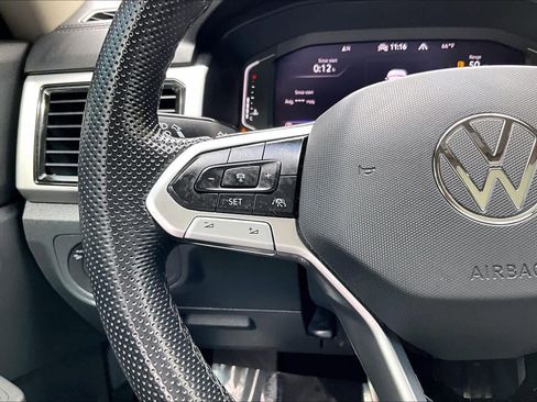 Used 2023 Volkswagen Atlas SEL Premium image 24