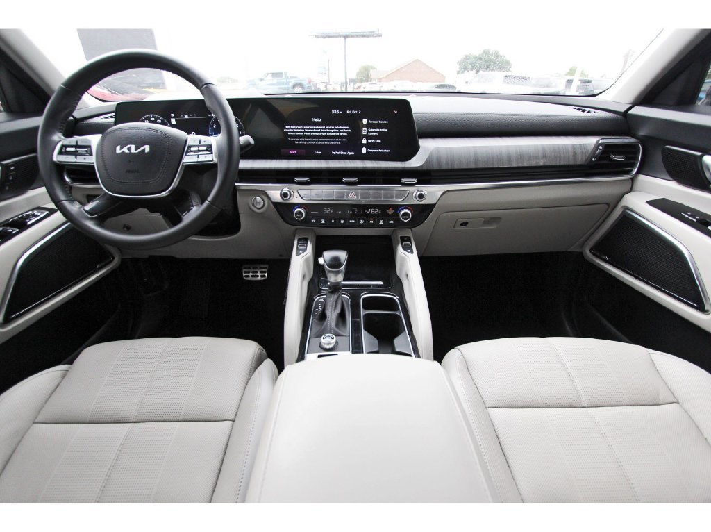 Used 2024 Kia Telluride SX w/ Towing Package FWD image 10