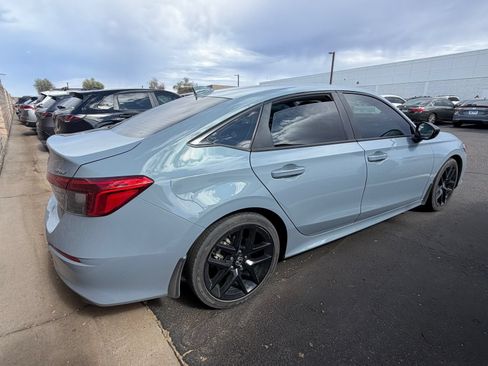 Used 2023 Honda Civic Sport image 4