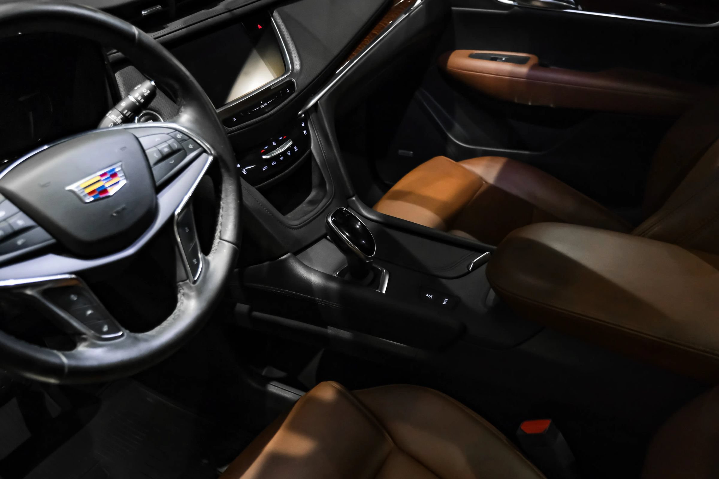 Used 2019 Cadillac XT5 Premium Luxury FWD image 25